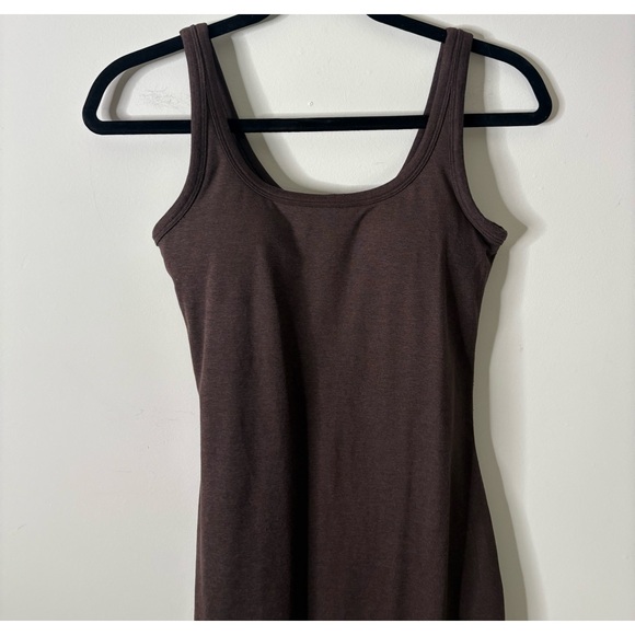 Vuori Halo Essential Dress Midi - Picture 3 of 5